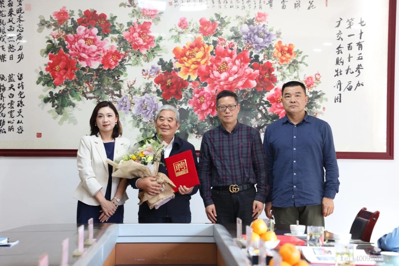 儲吉旺為高校學子講授“畢業(yè)最后一課”(圖1)
